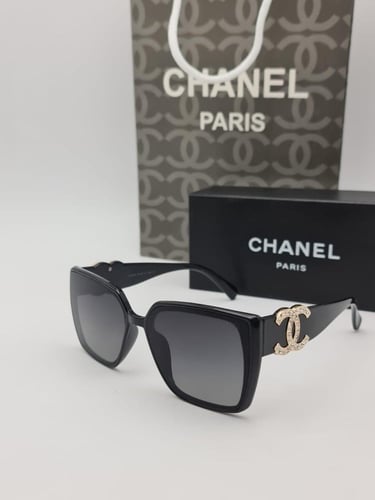 نظارة نسائي ماركة شانيل طبق الاصل مع ملحقات المارك...