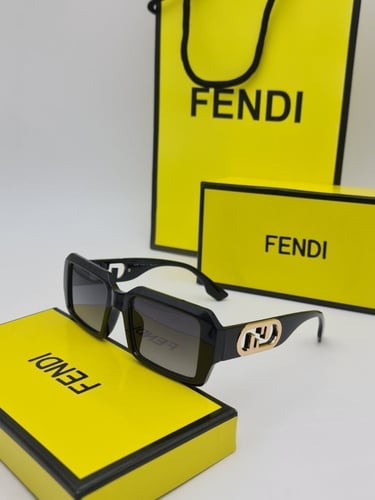 نظارة نسائي ماركة فندي معملحقات الماركة .