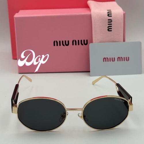 نظارة ميو ميو بيضاوي ذهبي بعدسة سوداء