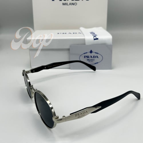 نظارة برادا دائرية باطار فضي وعدسة اسود