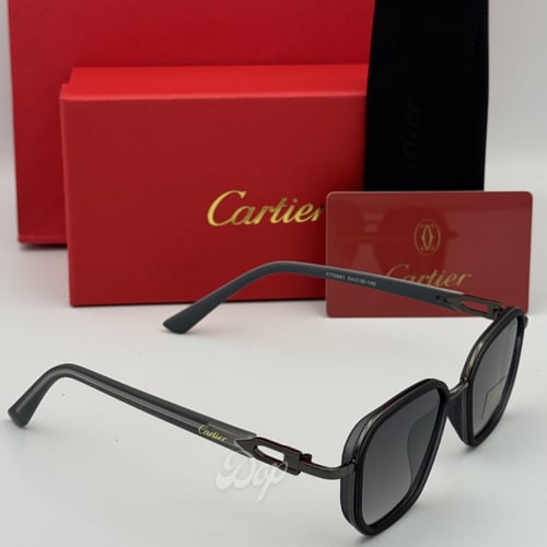 نظارة كارتير مربعة بعدسة مميزة