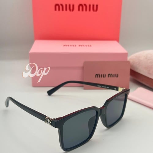 نظارة ميو ميو أسود مربع بعدسة سوداء