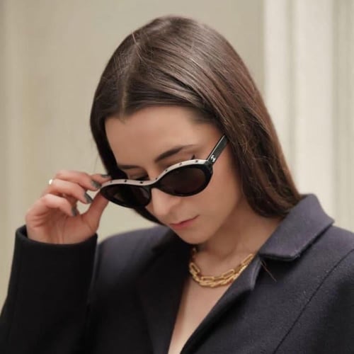 نظارة شانيل Eye-Cat أسود بكتابة بيضاء