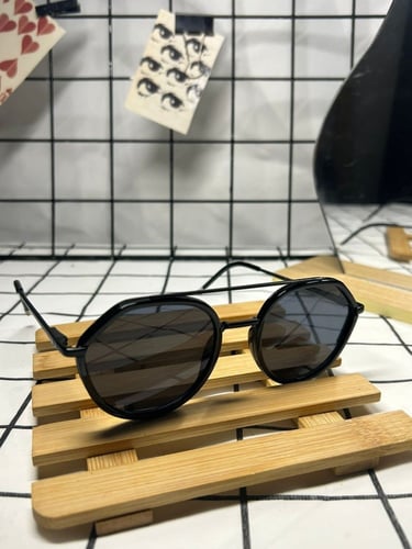 نظارة ديور أطار مقوس