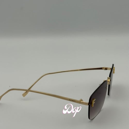 نظارة فيندي ذهبي مربعة بعدسة بني مدرج