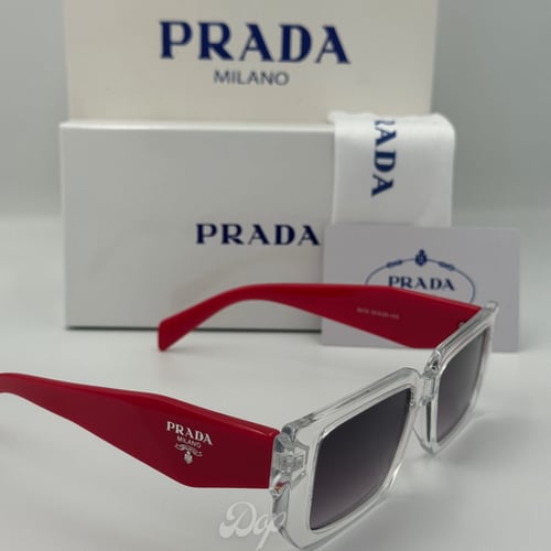 نظارة برادا بإطار شفاف وذراعين حمراء