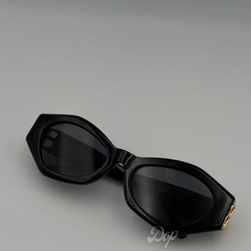 نظارة بالنسياغا Eye-cat أسود كامل