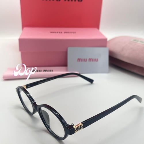 نظارة ميو ميو بإطار أسود وعدسات مستديرة شفافة