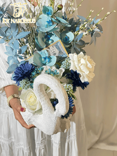 هدية فازة البجعة