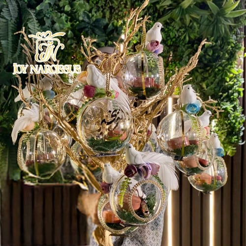 شجرة بلورات العيد