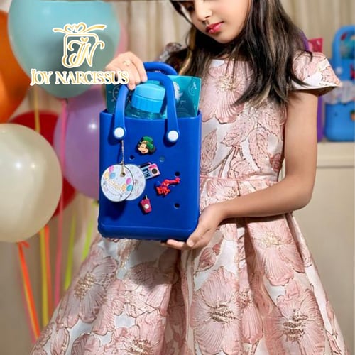 ٢ حبة توزيعات شنط الكروكس