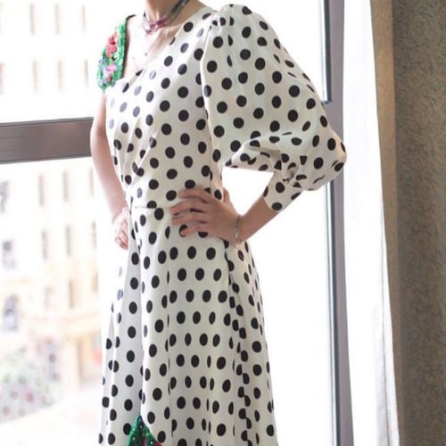 فستان التافتا المطرز