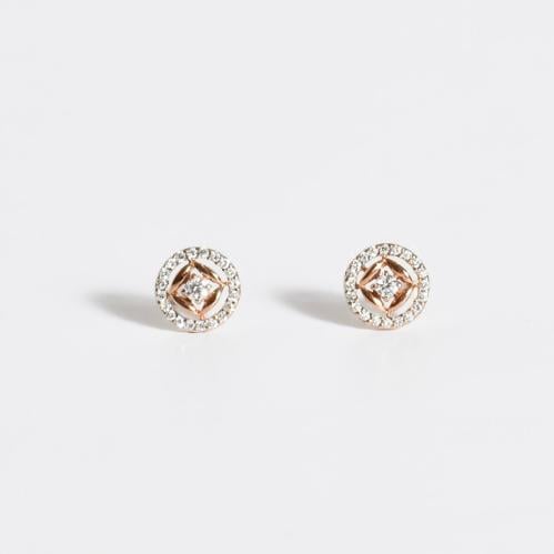 Diamond ring and rose gold