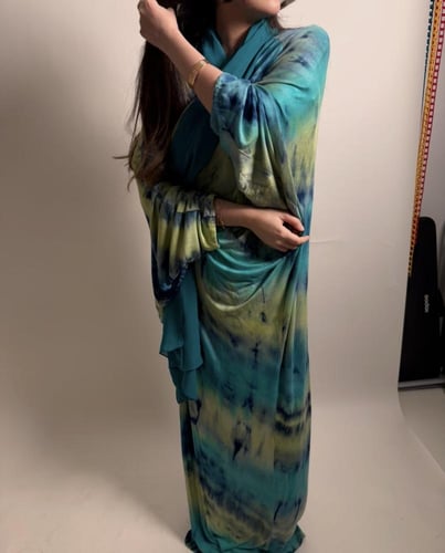 The Signature Dye 16 Blue