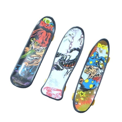 لعبة سكيت بورد يدوية