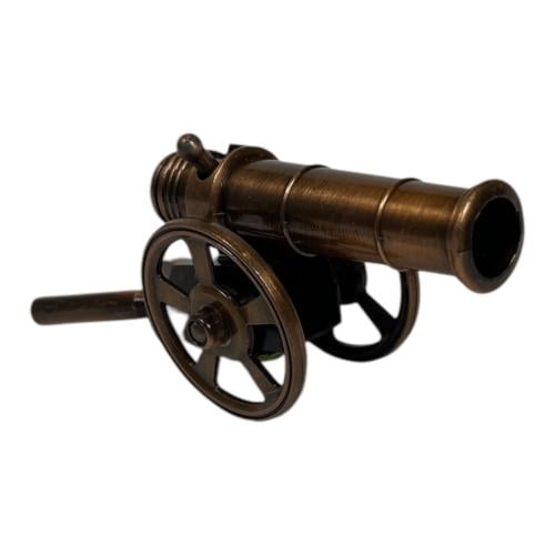 فيقر مدفع زينة