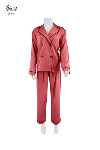 بجامه نسائي كم طويل بملمس مريح وناعم