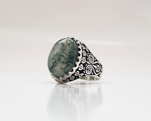 خاتم عقيق يماني طحلبي