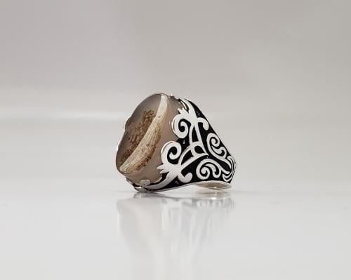 خاتم عقيق يماني طحلبي