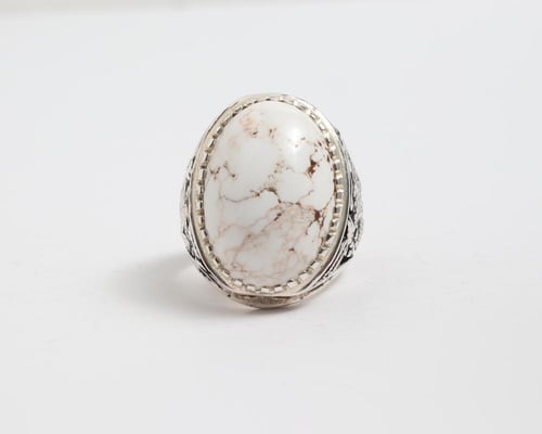 خاتم فيروز ابيض هولايت