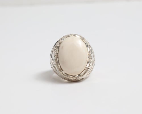 خاتم عاج فيل طبيعي