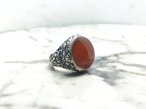 خاتم عقيق يماني رماني دائري راهي نقش فاخر