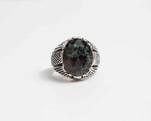 خاتم زوسيت تنزاني