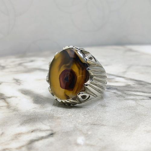 خاتم عقيق يماني مصور وردة