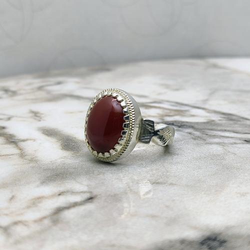 خاتم عقيق يماني كبدي ملكي