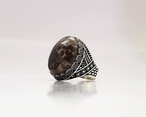 خاتم عقيق يماني جلد الحية