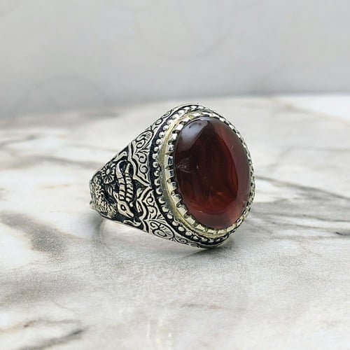 خاتم عقيق يماني كبدي بنقش الغزالة