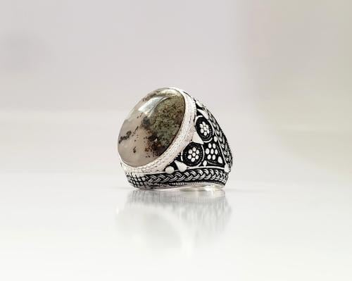 خاتم عقيق يماني مشجر