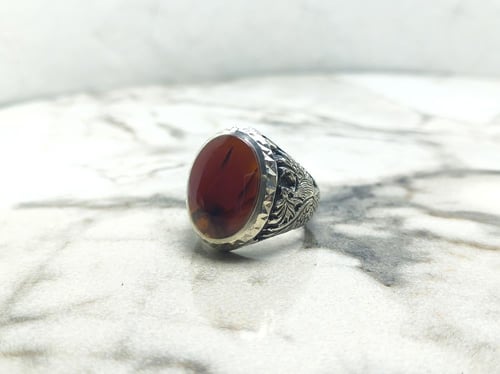 خاتم يماني مزعفر نقش طاووس