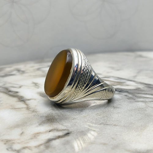 خاتم عقيق يماني عسلي