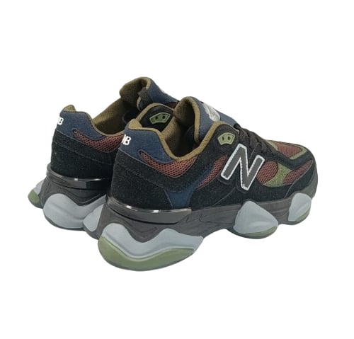 حذاء رياضي مموه صناعة فيتنامي