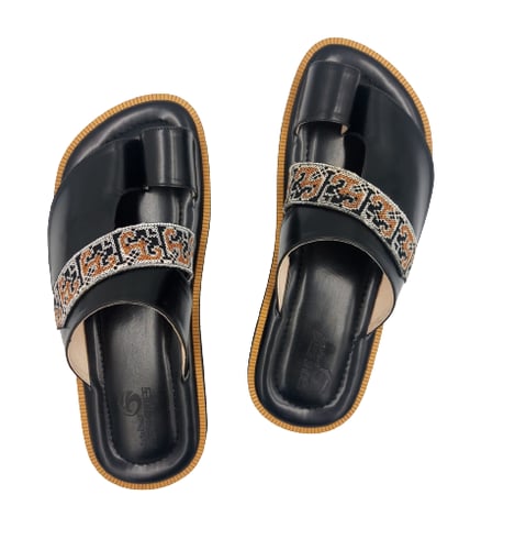 نعال شرقي مطرز أسود جلد طبيعي