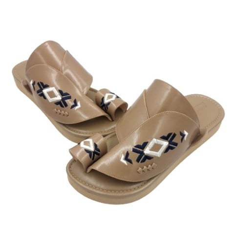 نعال شرقي مطرز بيج جلد طبيعي