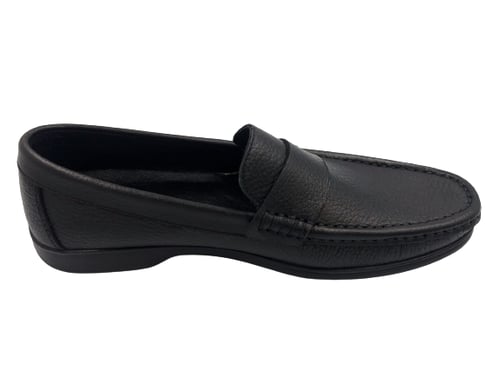 حذاء اسود كاجوال