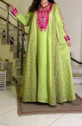 جلابية لينن بتطريز أمامي (أخضر فتاح) #108