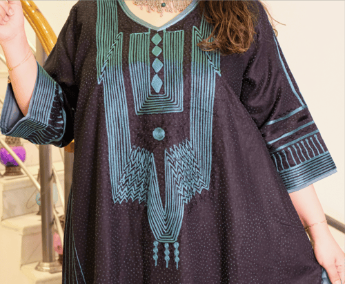 جلابية لينن منقط بتطريز أمامي (أسود وأزرق) #130