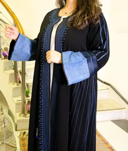 عباية كريب ولينن (أسود وسماوي) #124