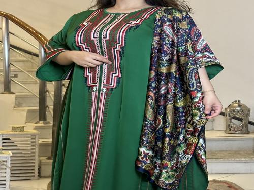 جلابيه من الحرير مع شال من الحرير المشجر