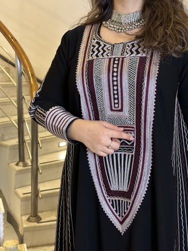 DB 002. جلابيه تقليديه بالكريب الاسود