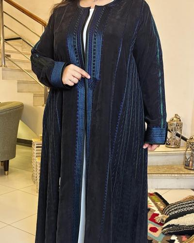 عبايه من الحرير المغسول باللون الاسود