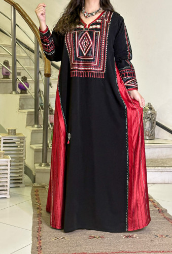 جلابية كريب وحرير بتطريز أمامي وكشمير (أسود) #107