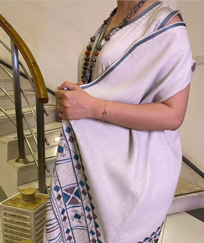 فستان بيج قطعتين بتطريز أزرق فاتح #64