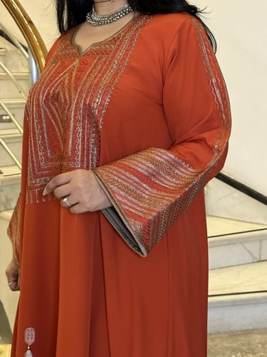 DB009. جلابيه من الكريب مع الحرير