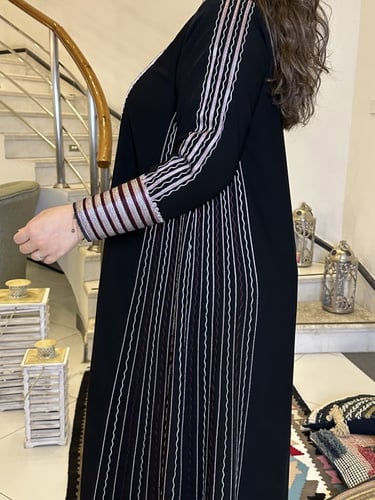 DB 002. جلابيه تقليديه بالكريب الاسود