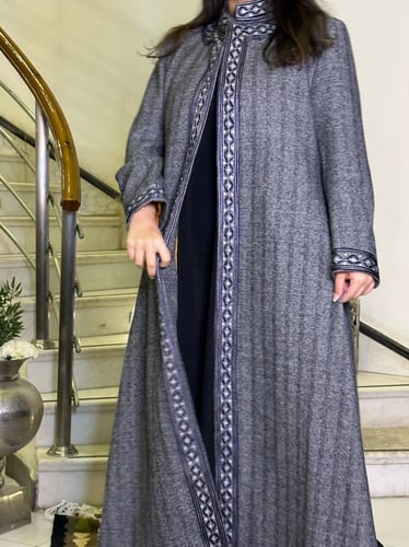 عباية رمادي وكموني من الصوف المقلم مع الطرحه #59