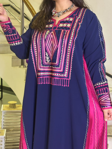 جلابية تطريز أمامي كريب وكشمير (أزرق وفوشي) #115